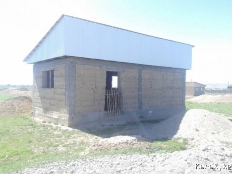 Продаю участок с времянкой