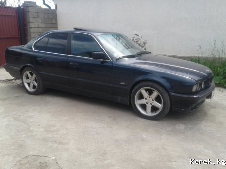 Срочно продаю БМВ 525 1995года отличное состояние обьем 2.5 раасмотрим любые варианты