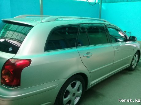 продаю toyоta авенсис2004г уневирсал правыи руль сост отличное