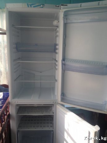 Продаю б/у холодильник 