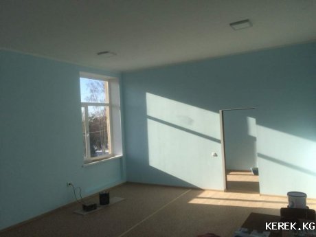 СРОЧНО Продается помещение на 2-этаже 45\м2 в центре г.Каракол 25,000$ т\у