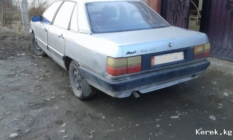 Audi 100