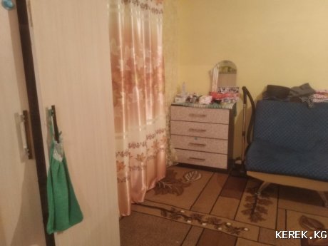 Продам дом в городе Каракол. В районе магазина океан. Частично с мебелью
