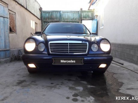 Mercedes Benz 240