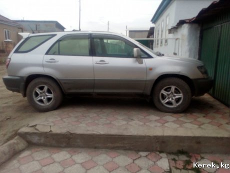 Продается автомобиль марки Toyota Harrier